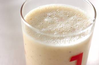 トマトとキウイのヨーグルトスムージー