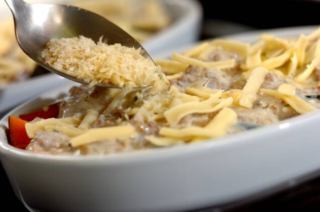 カボチャのひき肉のクリームソース・グラタンの作り方の手順6