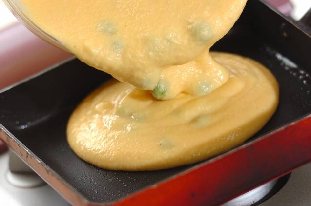 エンドウ豆入りふわふわ卵サンドの作り方の手順3