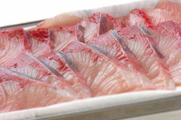 ブリとたたき長芋のサラダの作り方の手順1