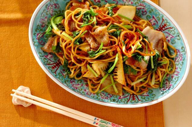 タケノコのオイスターソース焼きそば