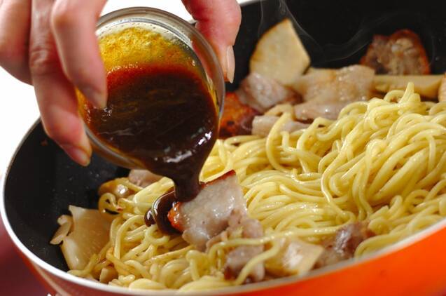 タケノコのオイスターソース焼きそばの作り方の手順4