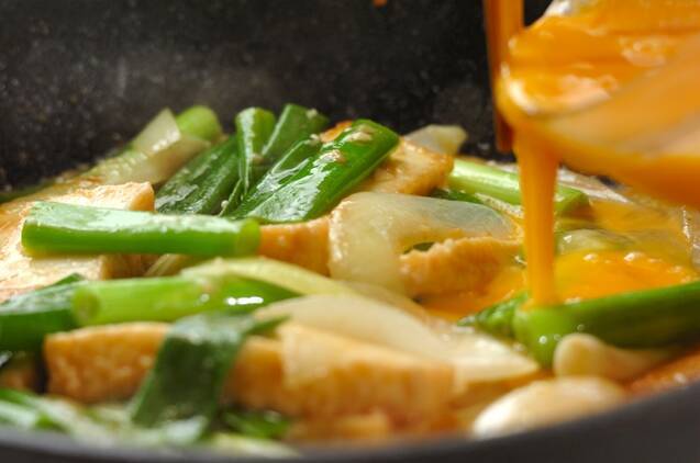 缶詰でおばんざい！タイカレー缶の炒めものの作り方の手順3