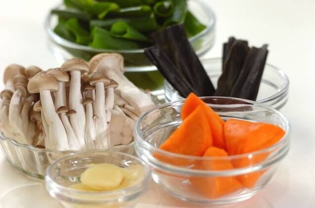 大根と手羽中のゴマみそ煮の作り方の手順2