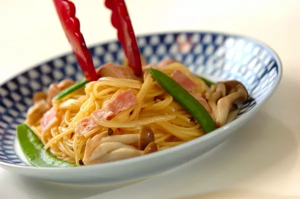 超時短！鶏もも肉とベーコンの和風パスタの作り方3