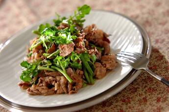 牛肉とクレソンの黒コショウ炒め