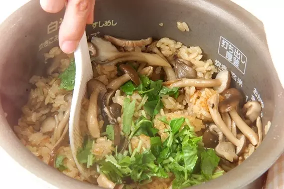 うまみたっぷり！きのこの炊き込みご飯の作り方3