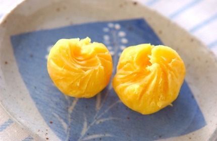 サツマイモの茶巾絞り