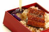市販のうなぎもふっくらおいしい！お手軽うな重の作り方4