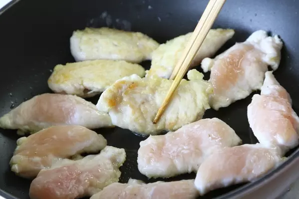 ささ身とミョウガの梅風味マリネの作り方2