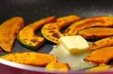 カボチャのガーリックバター焼きの作り方3