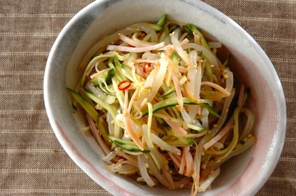 モヤシとキュウリのピリ辛サラダ