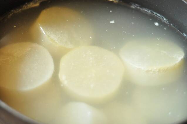 甘みを引き出すプロのコツ！鶏大根  by保田 美幸さんの作り方の手順1