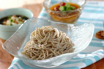 ゴマ油香るマグロのとろろそば(つけそば)の献立