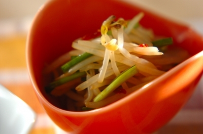 ゆでモヤシのピリ辛和え 副菜 レシピ 作り方 E レシピ 料理のプロが作る簡単レシピ