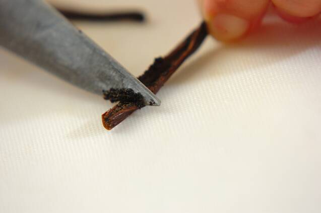 バニラ風味のパイナップルの作り方の手順2