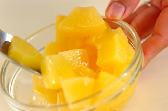 バニラ風味のパイナップルの作り方の手順3