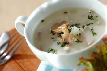 旨味たっぷりシーフードスープ