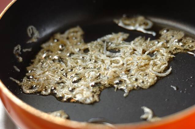 カリカリジャコとミョウガの冷奴の作り方の手順2