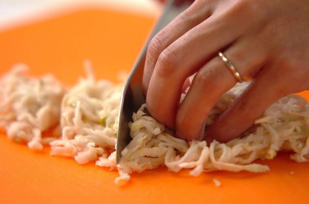 切干し大根とミツバの酢の物の作り方の手順1