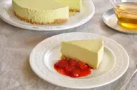 冷やし固めるだけ「レアピスタチオチーズケーキ」