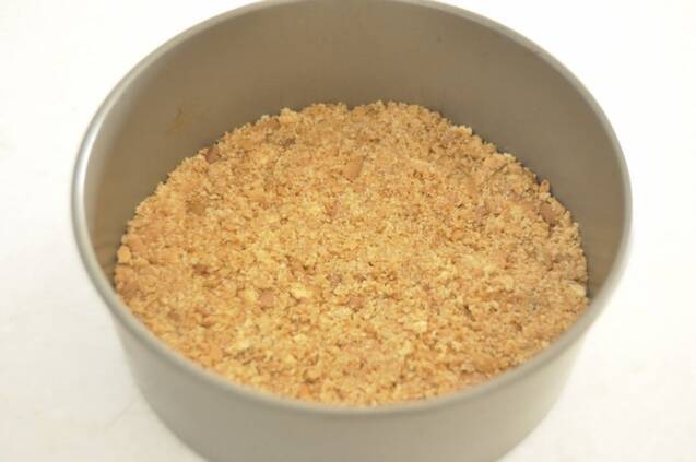 冷やし固めるだけ「レアピスタチオチーズケーキ」の作り方の手順5