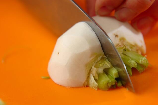 カブと豚のスープの作り方の手順1