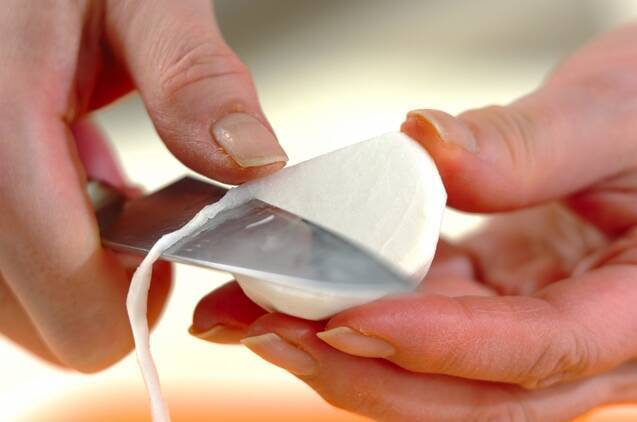 カブとエビのクリーム煮の作り方の手順1