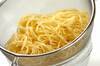 ズッキーニとベーコンのスパゲティーの作り方の手順2
