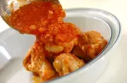 鶏手羽元のやわらかトマト煮の作り方4