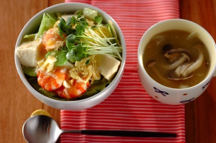 エビとソラマメの卵あんかけ丼の献立