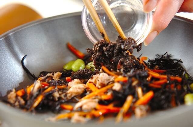 ヒジキの梅ツナ炒めの作り方の手順3