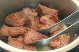 梅香る豚スペアリブのビール煮の作り方3