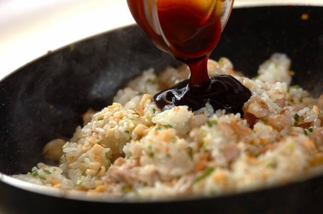 豚肉とタケノコのオイスターチャーハンの作り方の手順4