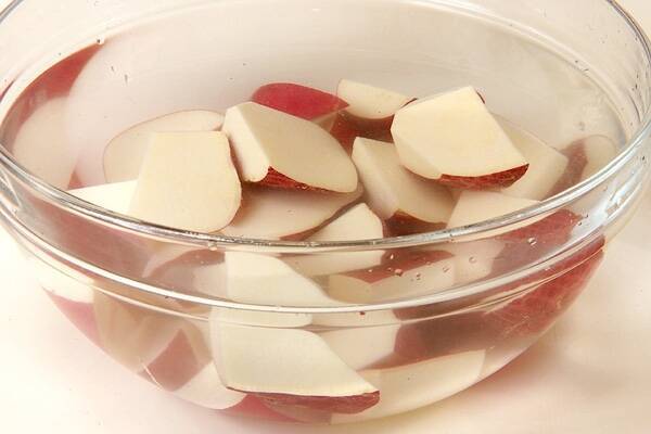 大学いもの作り方の手順1