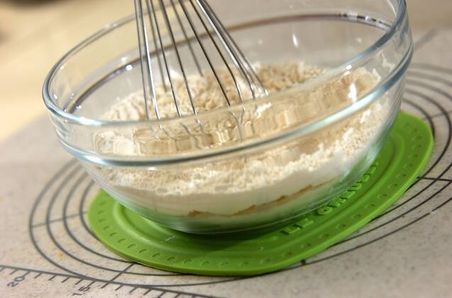 カレーウィンナーロールの作り方の手順1