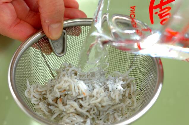 簡単にワンランク上の味！シラスおろし丼 by 池田 絵美さんの作り方の手順1