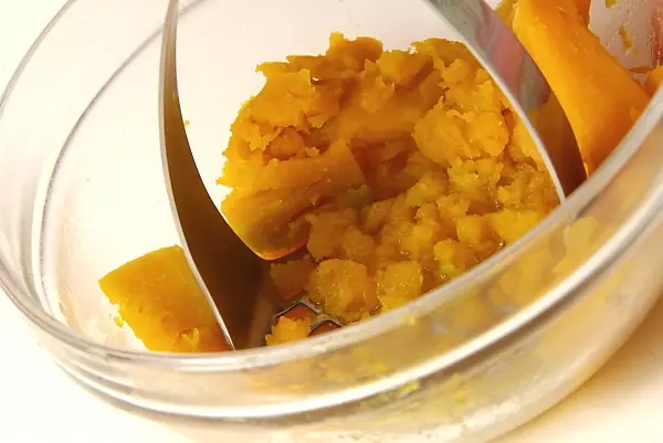 カボチャのケーキの下準備1