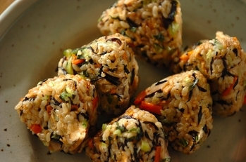 玄米の炊き込みご飯