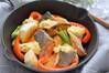 鮭と野菜の焼きサラダの作り方の手順