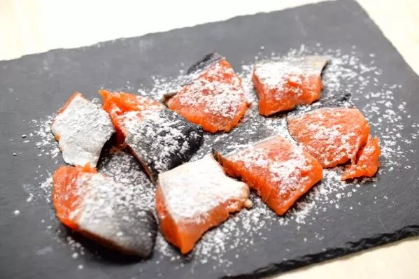 鮭と野菜の焼きサラダの作り方1