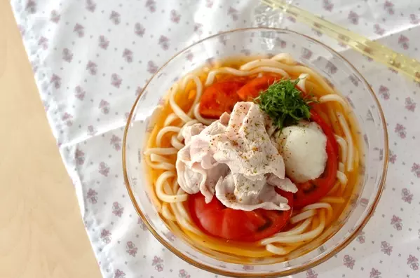 さっぱり！トマトと冷しゃぶのうどん
