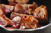 大根と骨付き豚バラ肉の塩麹煮の作り方2