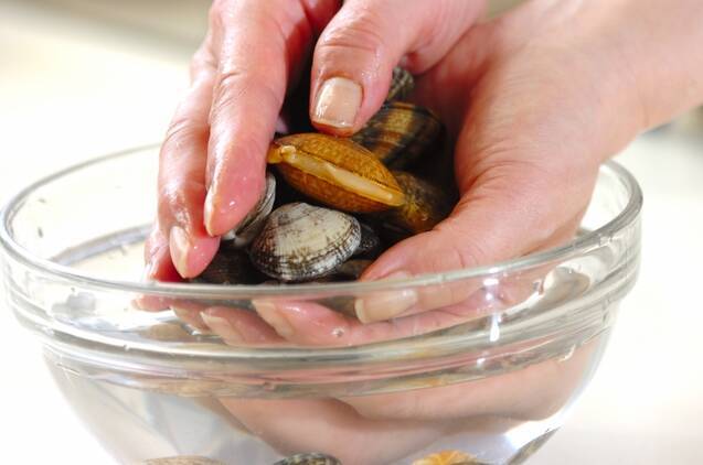 アサリのエスニック蒸しの作り方の手順1