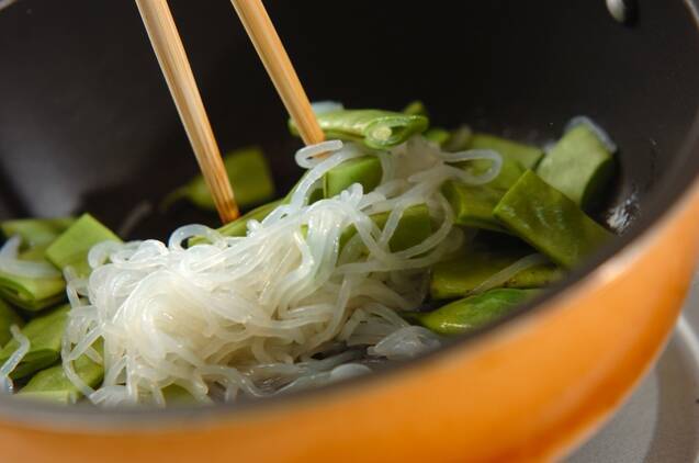 モロッコインゲンとしらたきの炒め煮の作り方の手順4