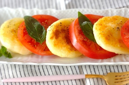 ジャガイモもちのカプレーゼ風