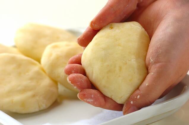 ジャガイモもちのカプレーゼ風の作り方の手順4