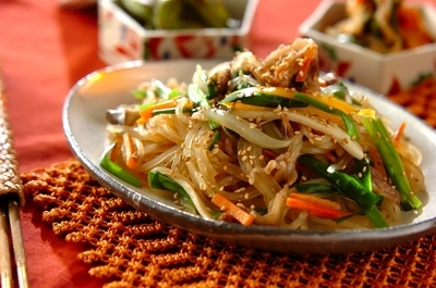 焼き肉のタレで簡単 野菜たっぷりチャプチェ By 近藤 瞳さん レシピ 作り方 E レシピ 料理のプロが作る簡単レシピ