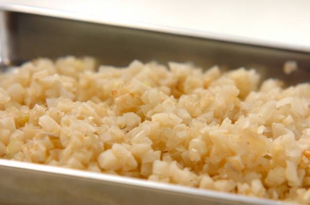 レンコン入り照り焼きビッグバーグの作り方の手順1