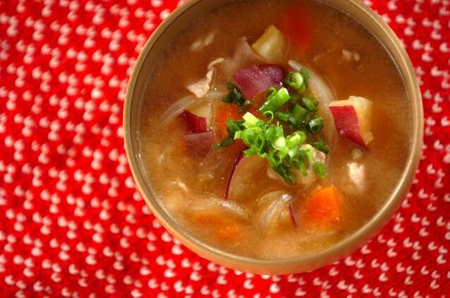具だくさんの豚汁 ほっとする味わい by山下 和美さん